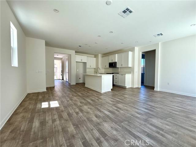 Fontana, CA 92336,16062 Jaegar Ln