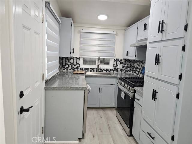 Montrose, CA 91020,2547 Hermosa Avenue