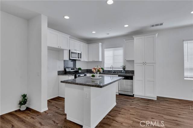 Glendora, CA 91741,273 S Vermont Avenue