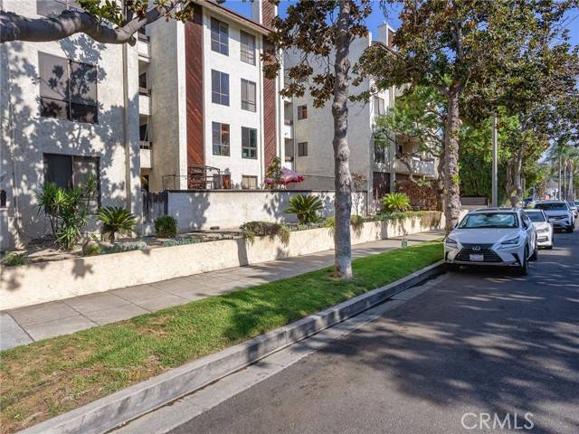 Burbank, CA 91505,222 N Rose Street #203