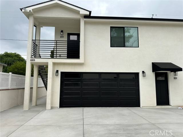 Burbank, CA 91506,899 N Orchard Drive #101