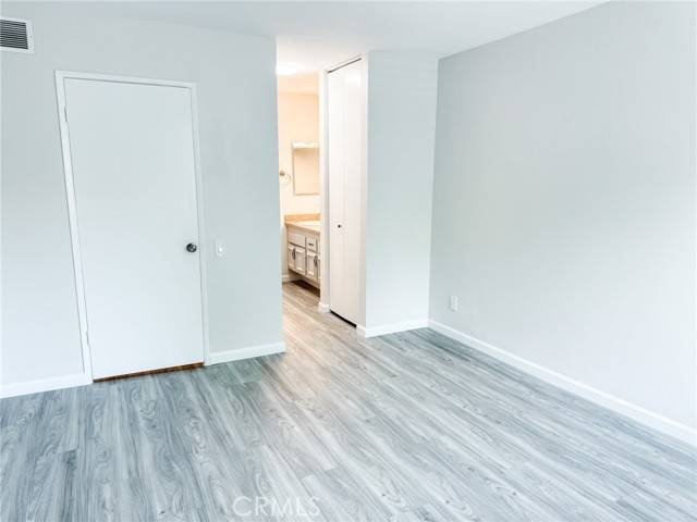 Encino (los Angeles), CA 91316,5460 White Oak Ave #F106