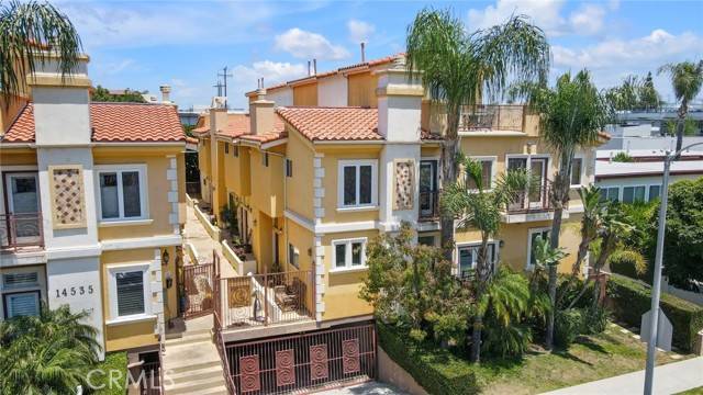 Sherman Oaks, CA 91411,14535 Margate Street #13