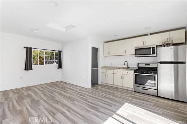 North Hollywood (los Angeles), CA 91605,11138 Vanowen