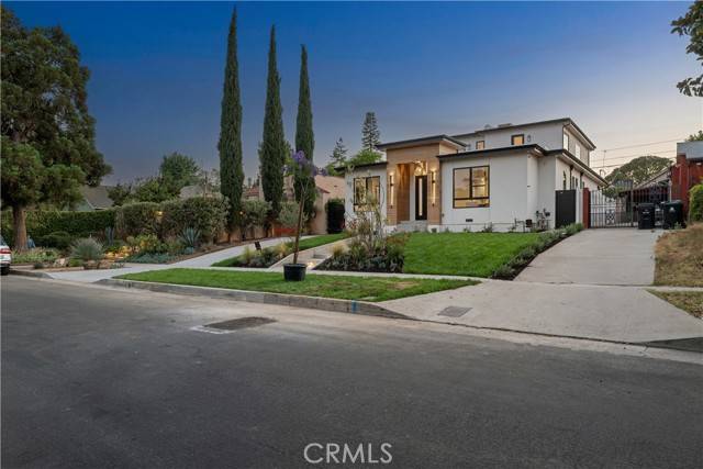 Los Angeles, CA 90004,555 N Plymouth Boulevard