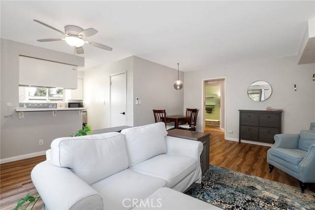 Woodland Hills (los Angeles), CA 91367,6021 Fountain Park Ln #2