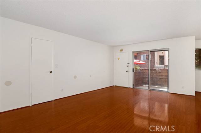 Encino (los Angeles), CA 91316,5403 Newcastle Avenue #28