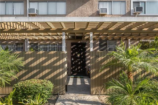 Hawaiian Gardens, CA 90716,21607 Juan Avenue #34