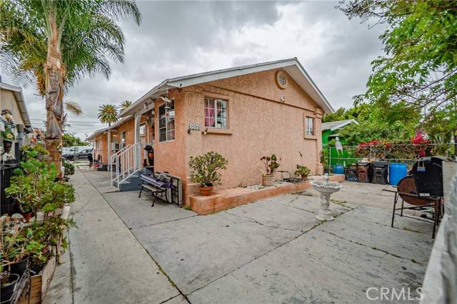 Los Angeles, CA 90044,8811 Baring Cross Street
