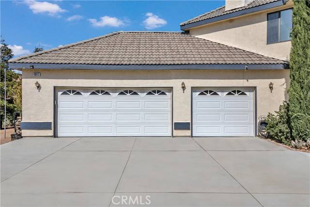 Oak Hills, CA 92344,9043 Joshua Road