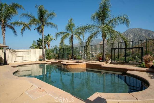 Sylmar (los Angeles), CA 91342,12239 Via Santa Barbara