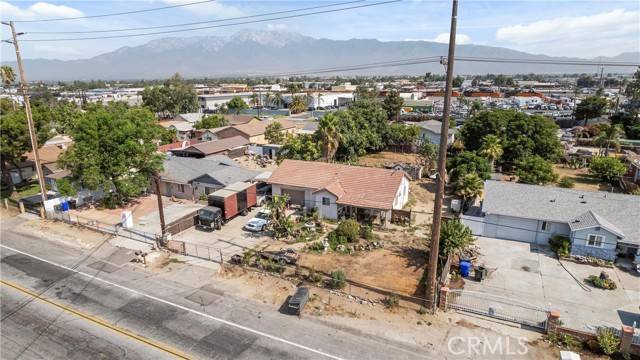 Fontana, CA 92335,15256 Merrill Avenue