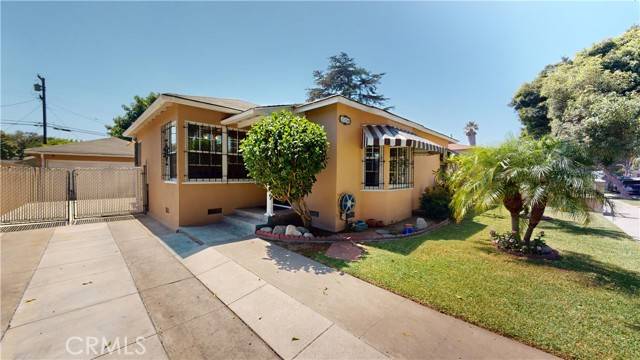 Long Beach, CA 90805,216 W 67th Way