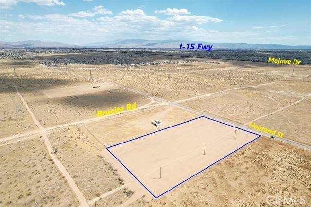 Adelanto, CA 92394,61 Hopland Street