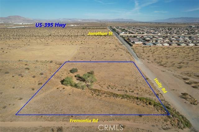 Adelanto, CA 92301,22 Holly Road