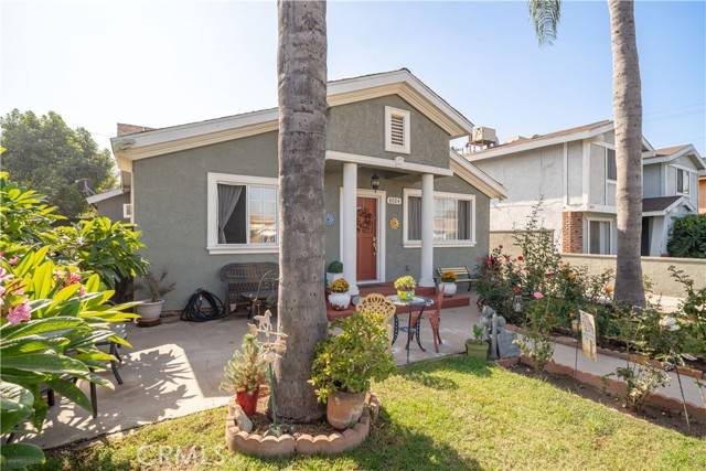 Downey, CA 90242,8024 Devenir Avenue