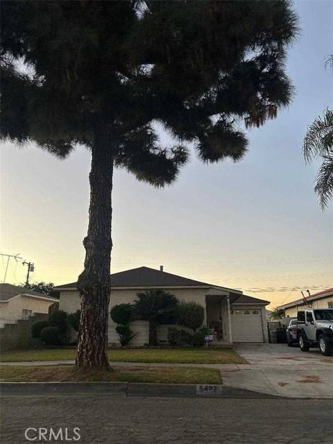 Pico Rivera, CA 90660,5427 Bridgeview Avenue