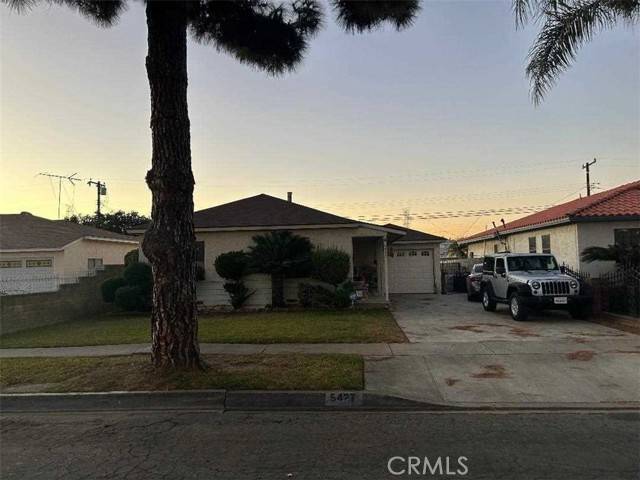 Pico Rivera, CA 90660,5427 Bridgeview Avenue