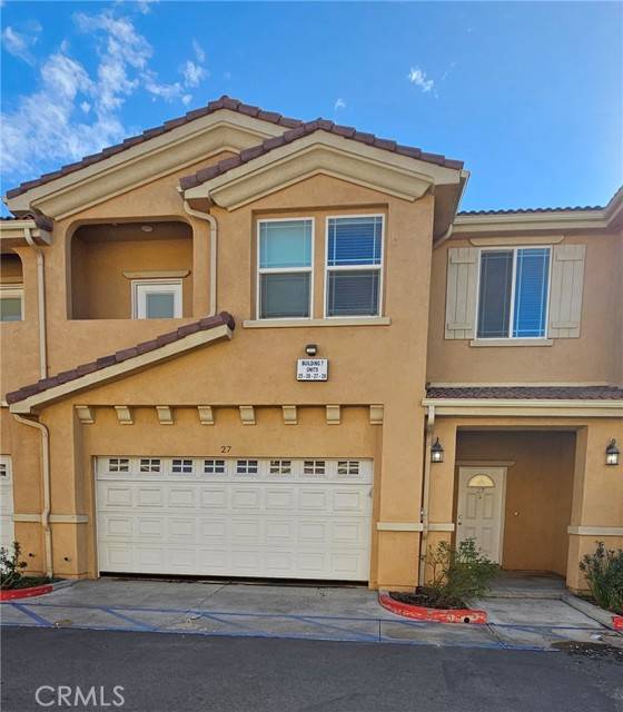 Fontana, CA 92335,8185 Banana Avenue #27