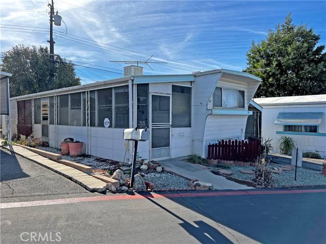 Yucaipa, CA 92399,12177 3rd #18