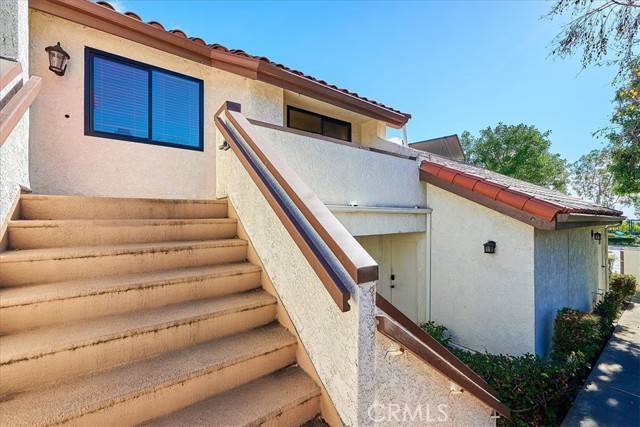 Claremont, CA 91711,885 Connors Court #6