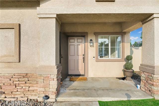 Highland, CA 92346,29118 Pepper Tree Court