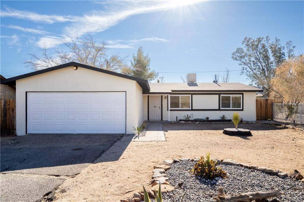 Joshua Tree, CA 92252,61969 Hilltop Drive
