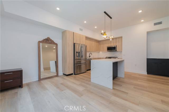 Pasadena, CA 91101,178 S Euclid Avenue #209