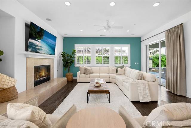 Huntington Beach, CA 92649,17495 Oakbluffs Lane