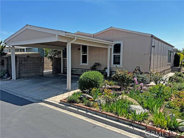 Brea, CA 92821,1352 Silver Lake Place #87