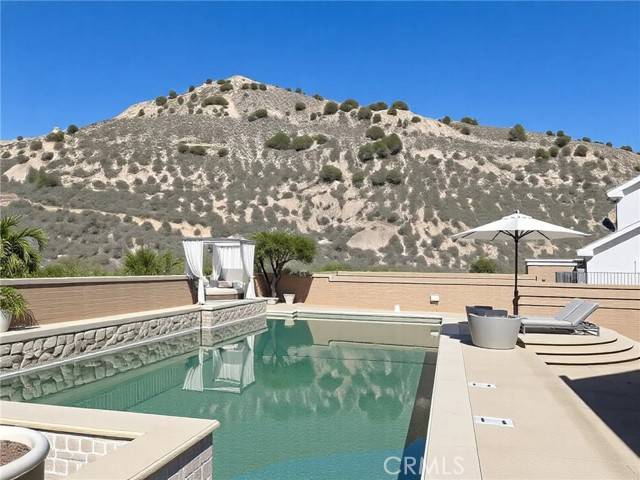 Corona, CA 92879,896 Baghdady Street