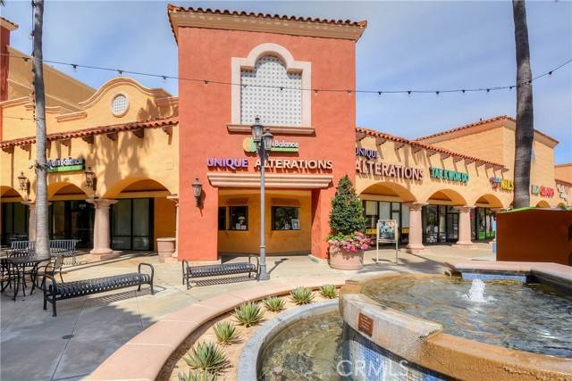 Anaheim, CA 92808,8018 E Santa Ana Canyon Road