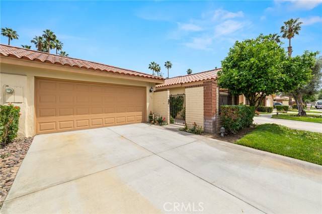Palm Desert, CA 92260,146 Las Lomas