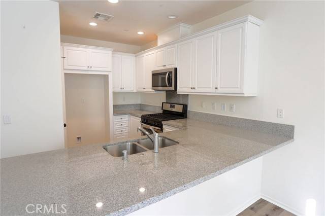 Ontario, CA 91762,3275 E Midsummer Privado #4