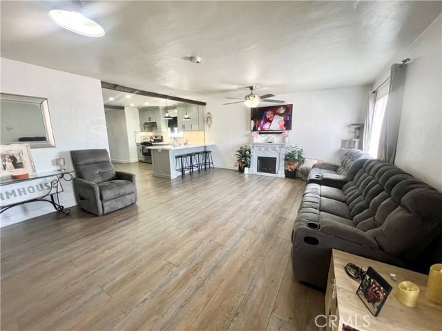 Colton, CA 92324,583 W G Street