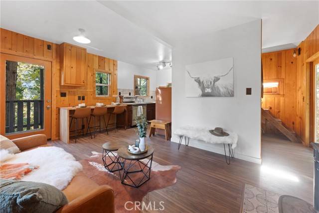 Crestline, CA 92325,956 Mercury Way