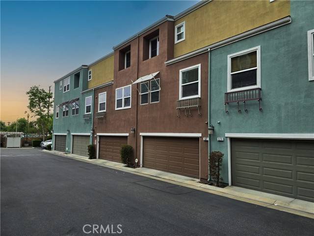 Covina, CA 91723,527 N Chardonnay Drive