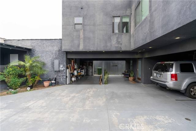 Los Angeles, CA 90039,3119 Larga Avenue