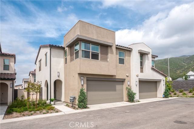 Fontana, CA 92336,16020 Sunny Court