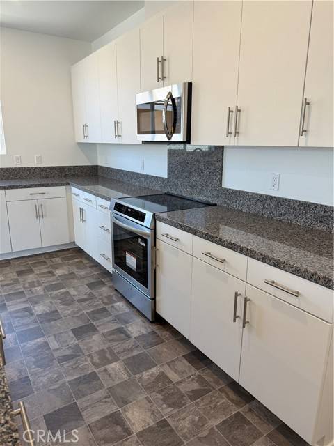 Perris, CA 92570,333 Sunny Oak lane