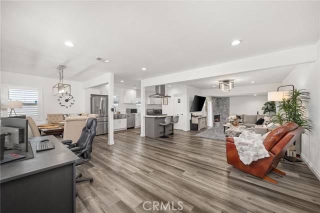 Lakewood, CA 90713,6344 South Street