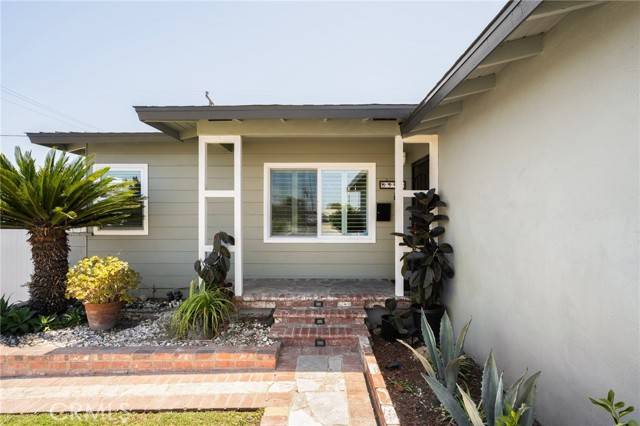 Lakewood, CA 90713,6344 South Street
