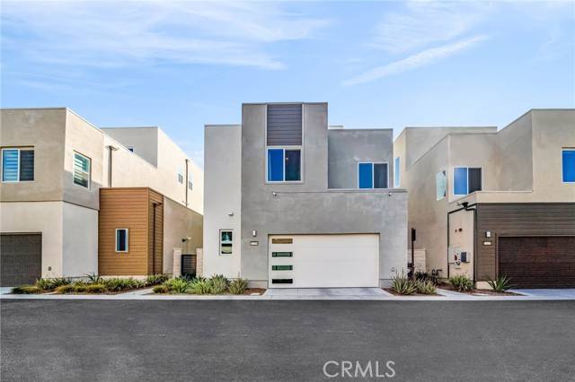 Valencia (santa Clarita), CA 91381,27216 Coyote Bush Court