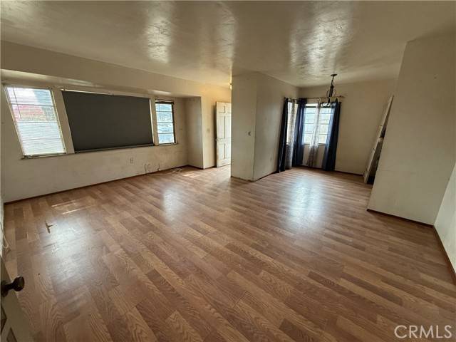 Fontana, CA 92335,10149 Oleander Avenue