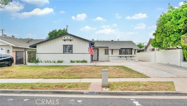 Covina, CA 91722,927 N Rimsdale Avenue