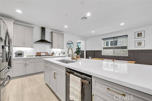 Fontana, CA 92336,5321 Prato Lane