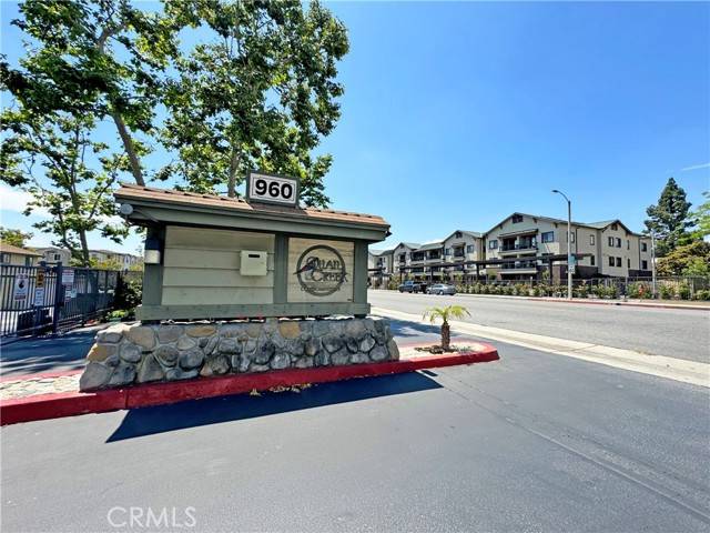 Pomona, CA 91767,960 E Bonita Avenue #94
