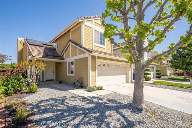 Fontana, CA 92337,16338 Golden Tree Avenue