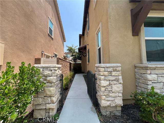 Ontario, CA 91762,4867 S Avocado Trail