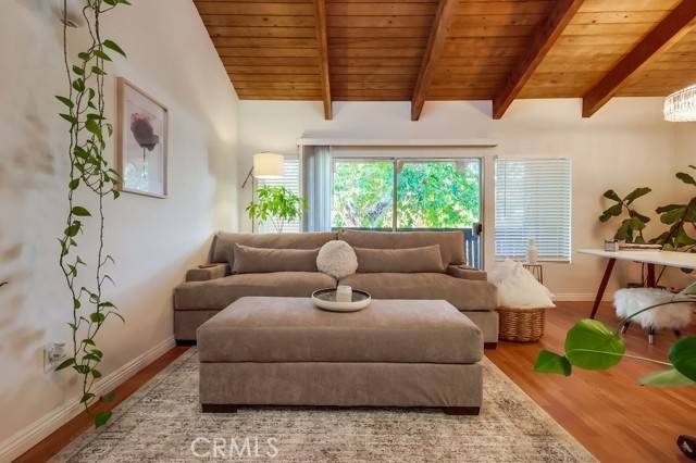 Tarzana (los Angeles), CA 91356,18350 Hatteras Street #263